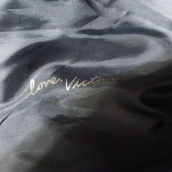 Victoria's Secret Tote - Picture 4 of 4